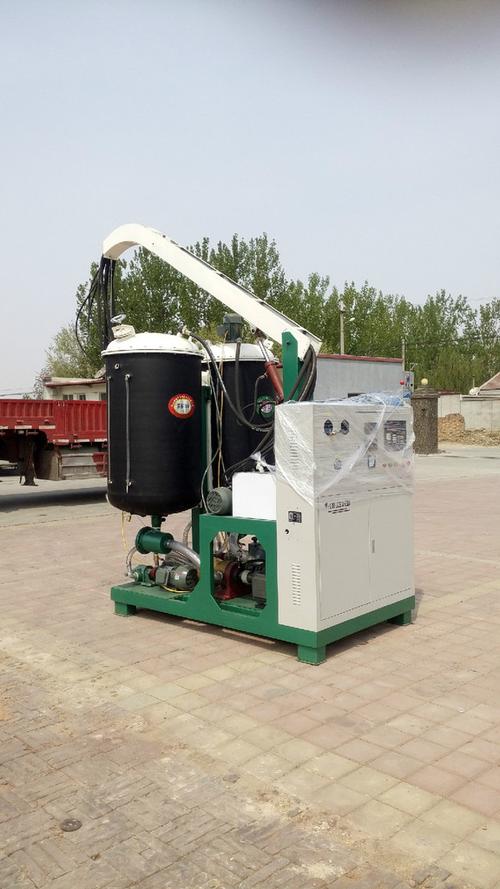 多功能小型聚氨酯低壓發(fā)泡機(jī)/加工價格_化工機(jī)械設(shè)備_塑料工業(yè)專用